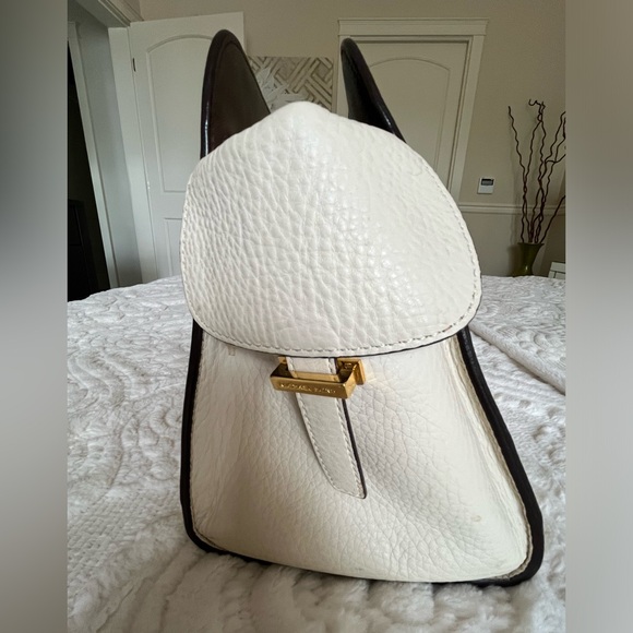 Michael Kors Gia handbag. - Picture 2 of 5